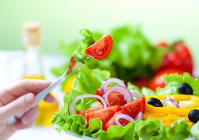 Vegetable salad to lose 5 kg of weight per week